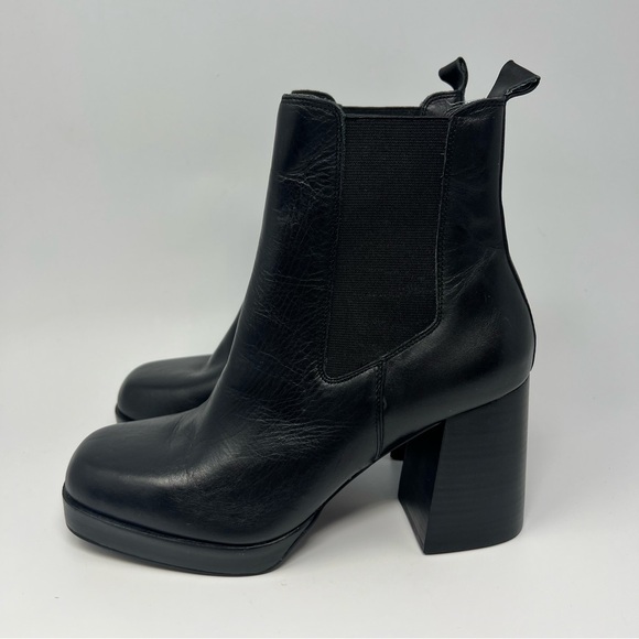 Steve Madden Expect Boot - Picture 5 of 8